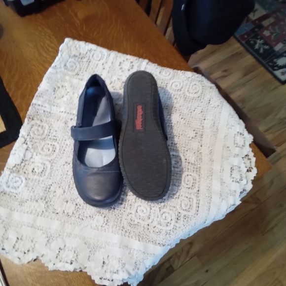 Orthofeet Mary Jane's size 8 1/2 - Picture 3 of 3